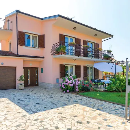 2 Bedroom Cozy In * Pula