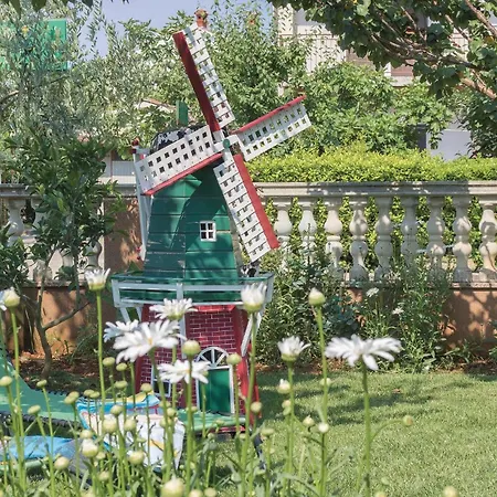 2 Bedroom Cozy In Apartament Pula